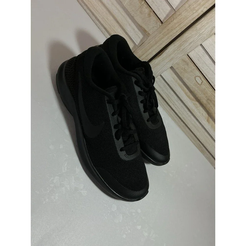 Nike Women's Shoes Size 10